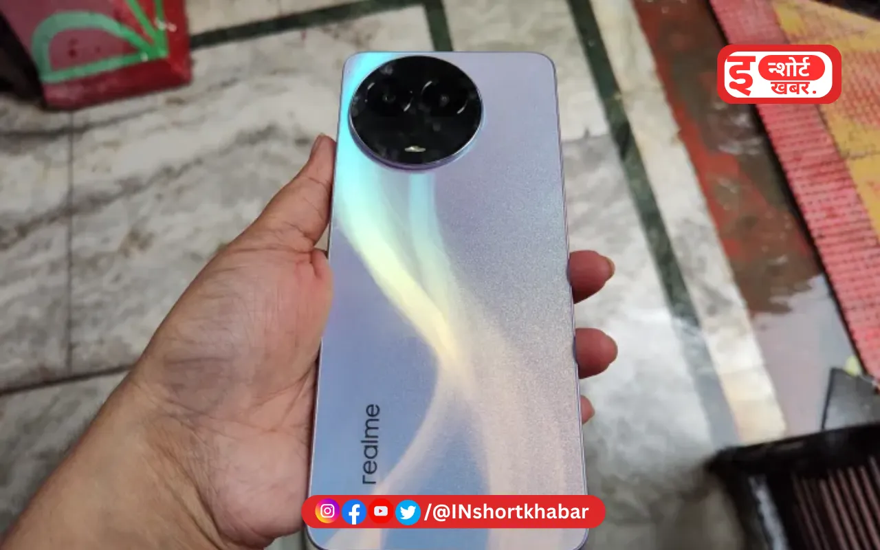 BUSINESS IDEA 2 22 Realme के इस स्मार्टफोन को खरीदने के लिए लड़कियों की लग गई लाइन, कैमरा पर फिसली नजरे ! Realme के इस स्मार्टफोन को खरीदने के लिए लड़कियों की लग गई लाइन, कैमरा पर फिसली नजरे !