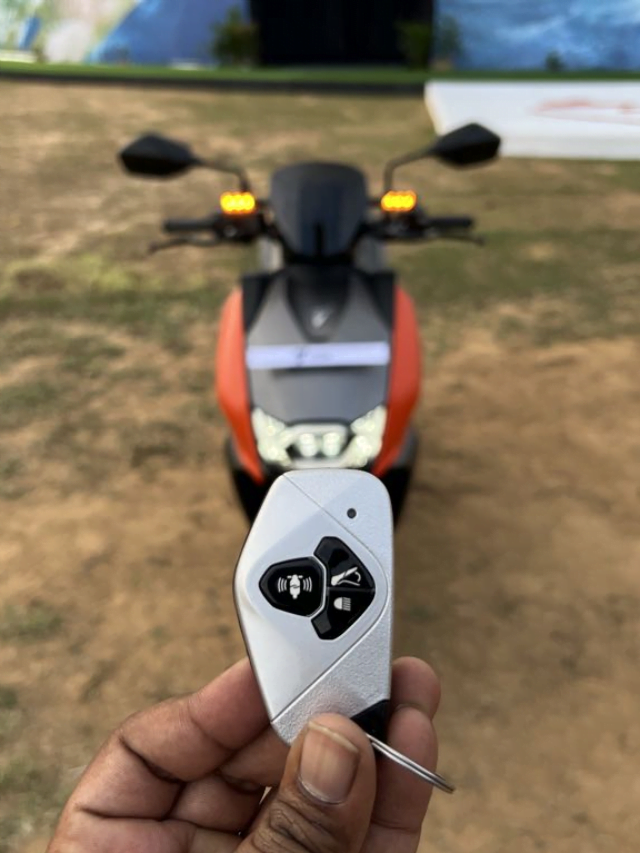 Vida V1 इलेक्ट्रिक स्कूटर मिल रही है 1 लाख से कम कीमत में, जल्दी कीजिए